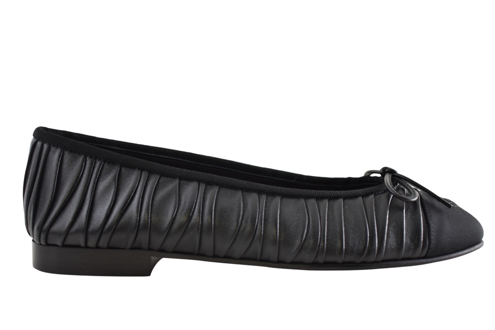 Chanel 26A Black Pleated Lambskin Leather CC Logo Bow Ballet Ballerina Flat 41